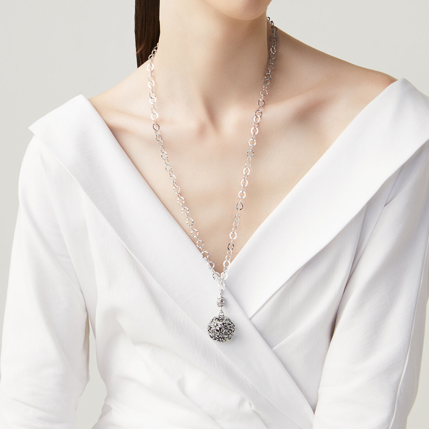 008827m01000 B 02.jpg