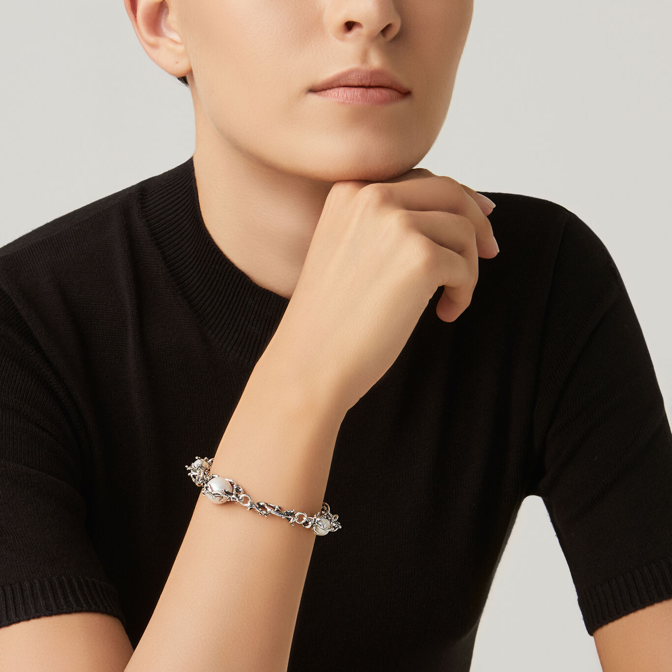 010227m01000 B 02.jpg