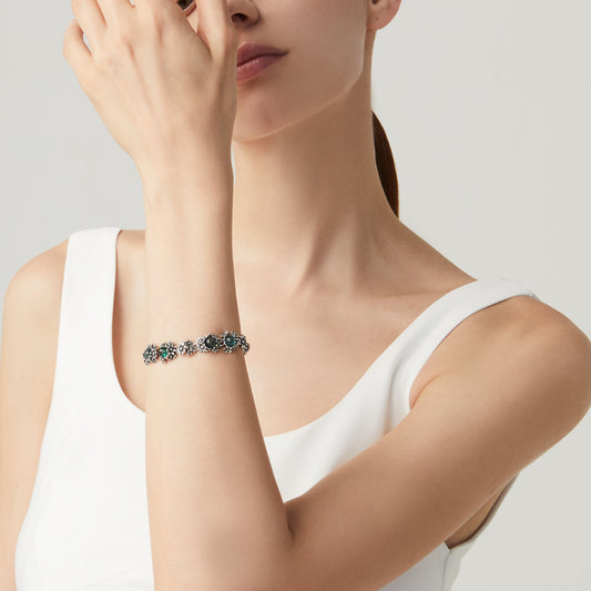 011206m01000 B 02.jpg