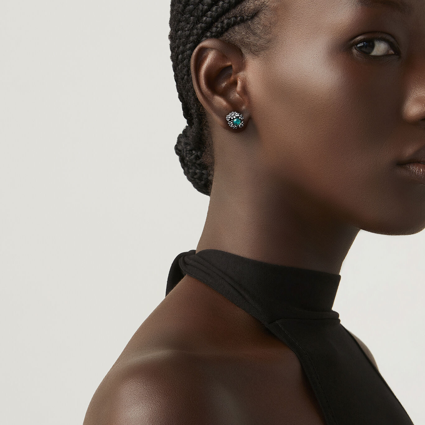 011207m01000 B 02.jpg