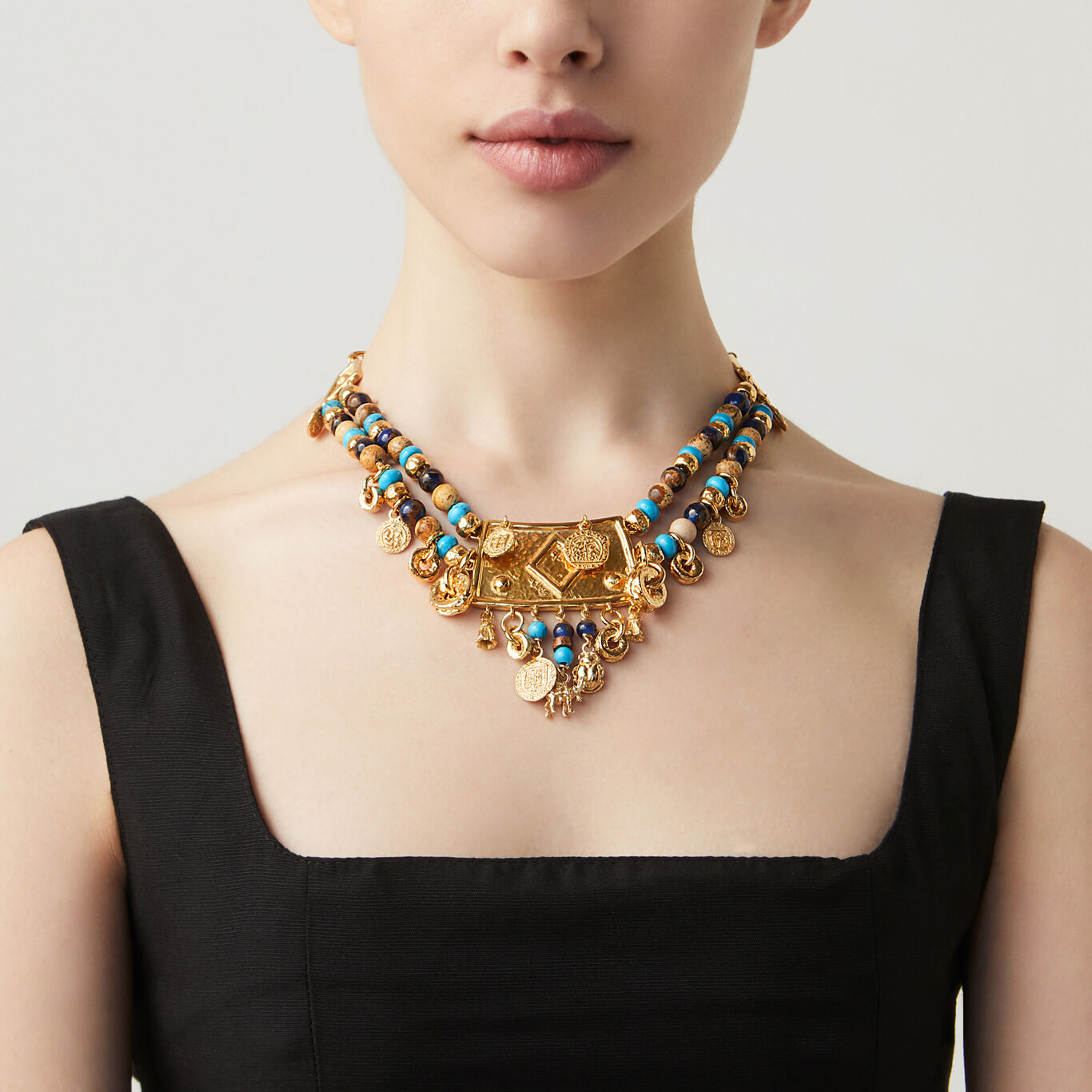 011370m02000 B 02.jpg