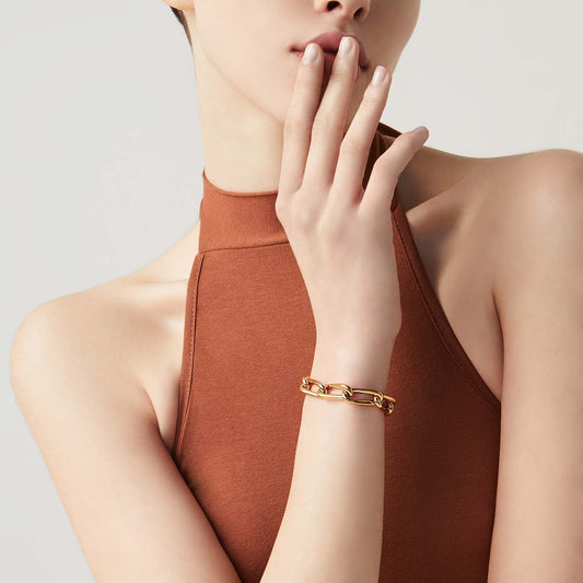 011493m02000 B 02.jpg