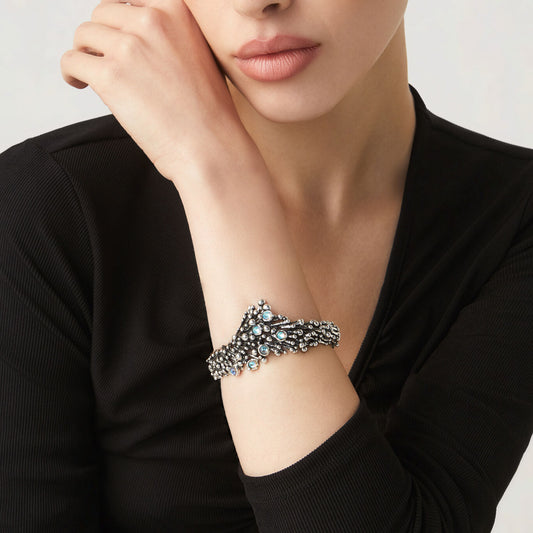 011666m01000 B 02.jpg