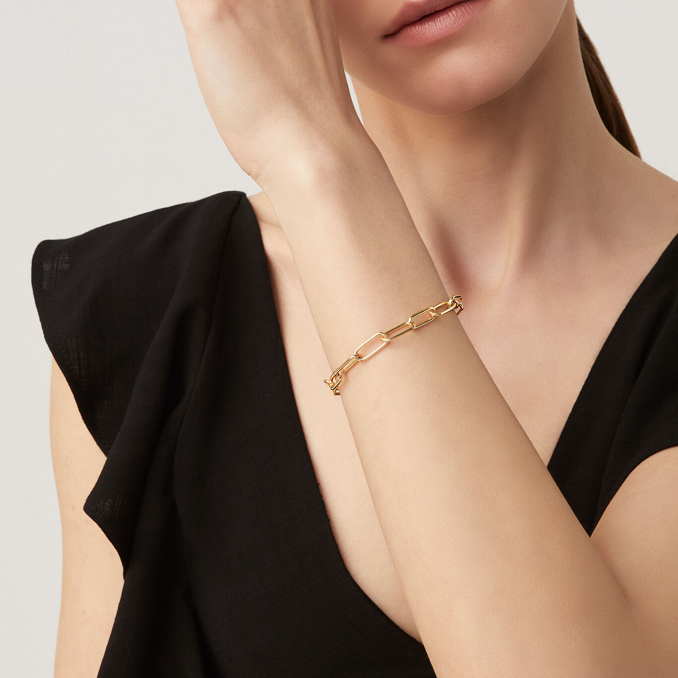 011750m02000 B 02.jpg