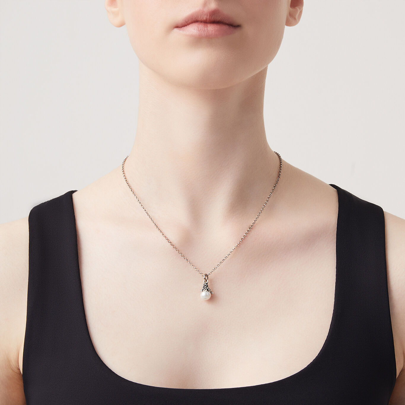 011932m01000 B 02.jpg