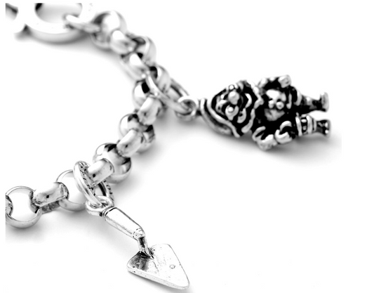 {075ea552 B035 47ef A228 2c9a3cd642e5}