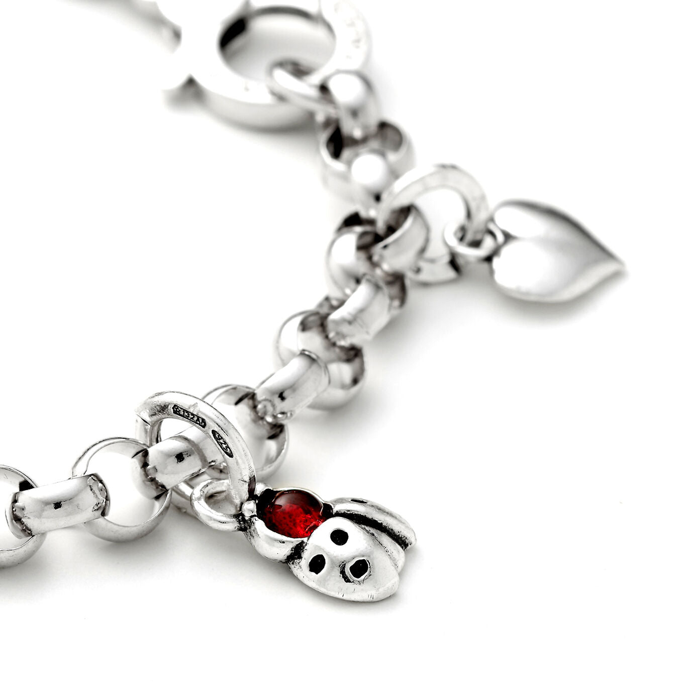 110978m01000 B 03.jpg