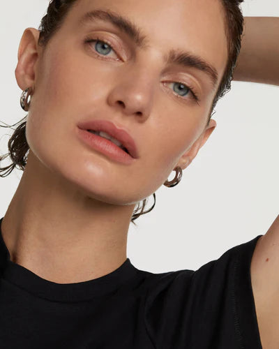 2 Ar02 912 U Beauty1 400x