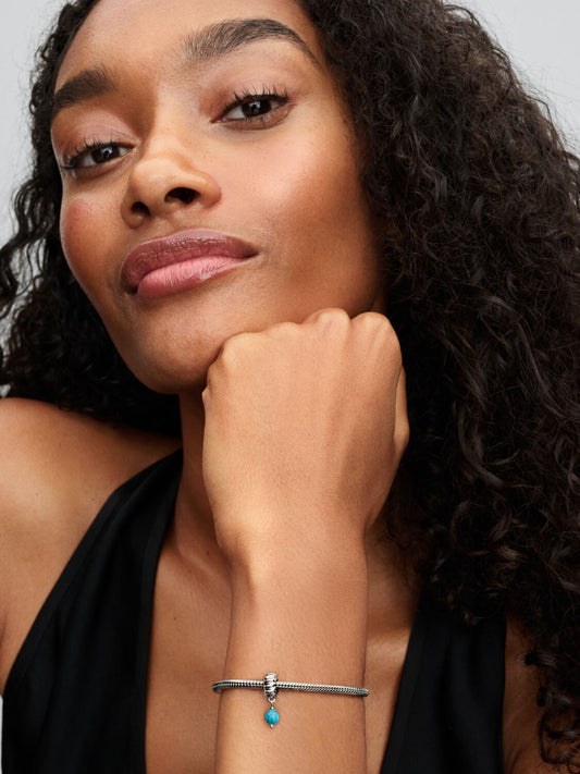 2025q2d Collection Moments Go Ac Tp Pdp Model Single 04 1x1 Rgb