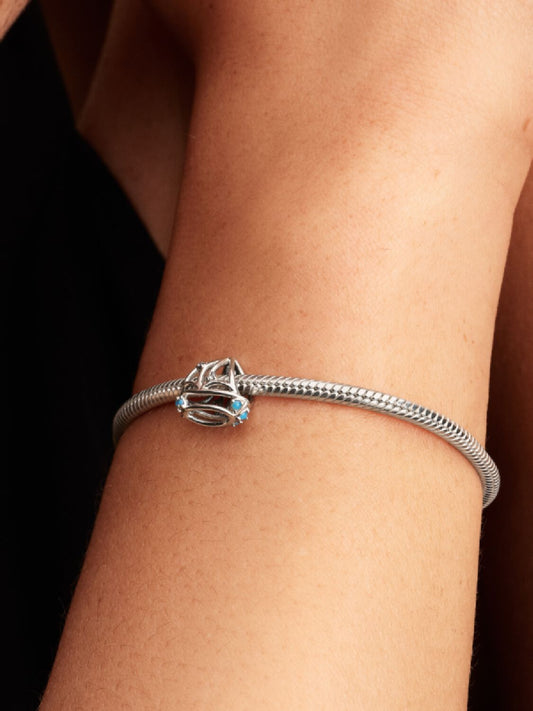 2025q2d Collection Moments Go Ac Tp Pdp Model Single 28 1x1 Rgb Charm