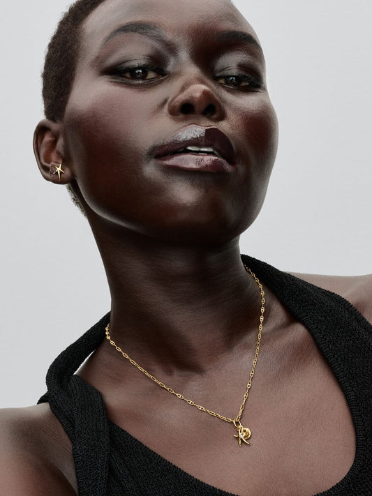 2025q2d Collection Moments Go Ac Tp Pdp Model Styled 07 1x1 Rgb