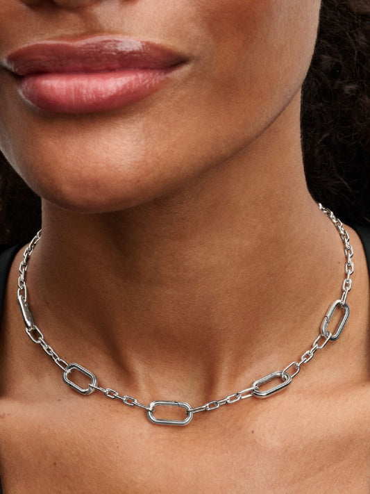 2025q2d Collection Pme Go Ac Tp Pdp Model Single 07 1x1 Rgb Necklace