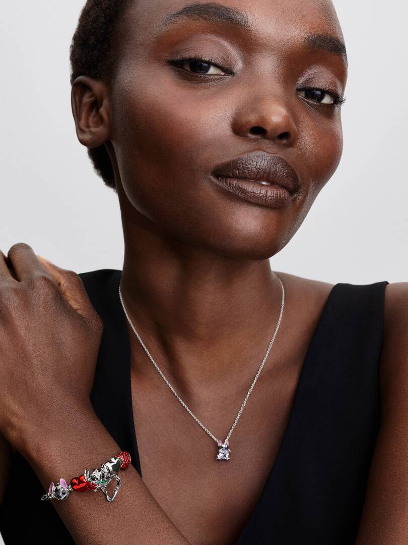 Charm Pandora Disney, Lilo & Stitch, Stitch con la rosa 794378C01