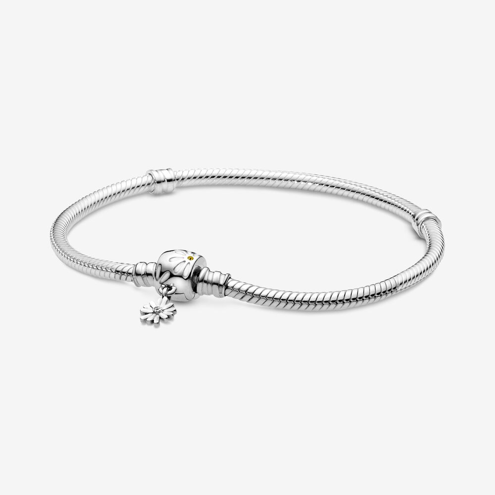 Pandora Moments Snake Chain Bracelet with Daisy Closure 598776C01