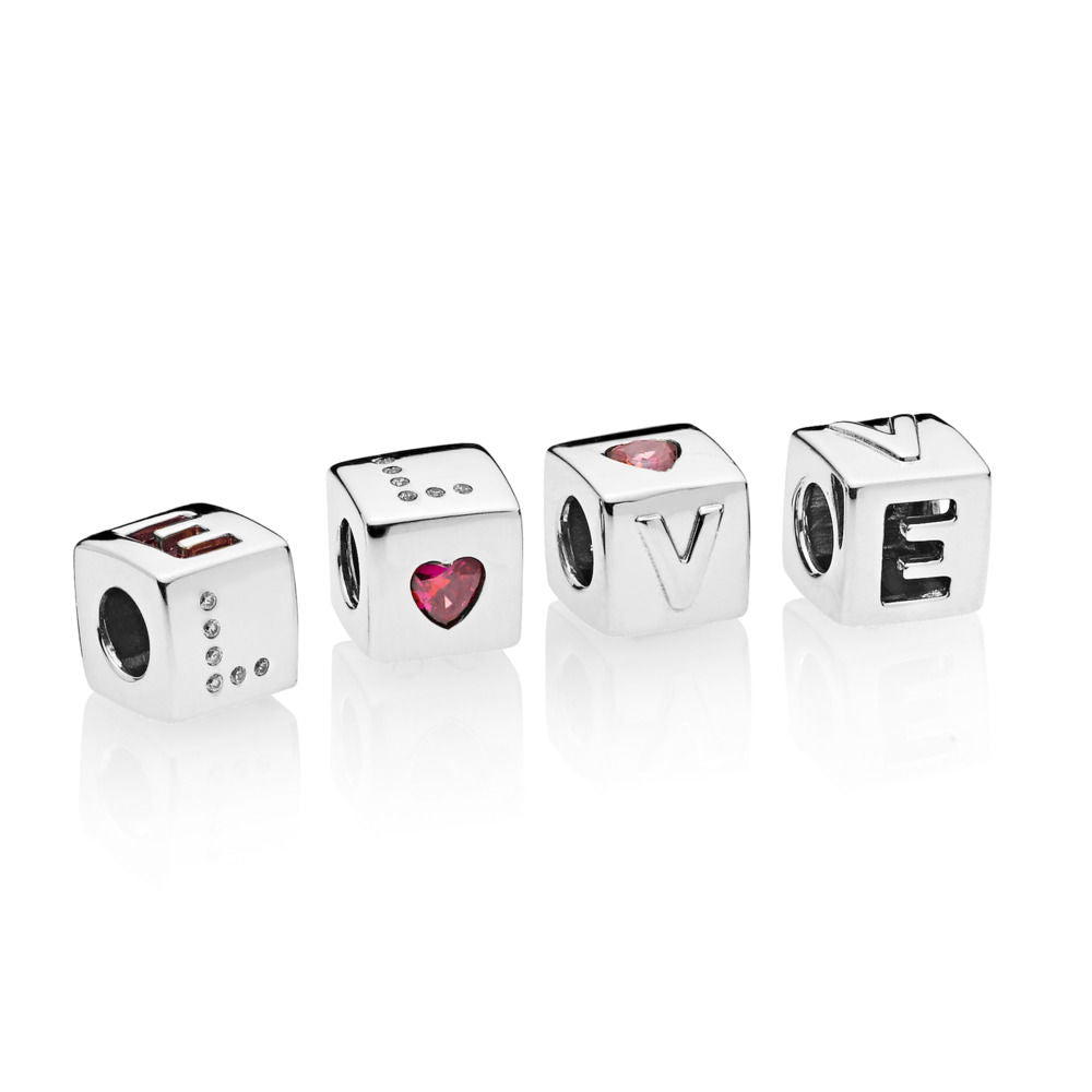 Pandora Gambit Charm 797811CZR