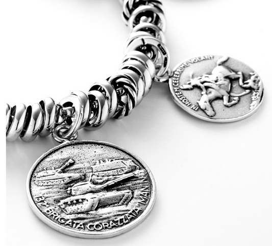 {de222255 A974 4dcc 8ce7 Dac6a03ecec8}