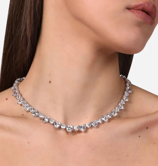 J19auv01 Necklace Whitehearts.2 900x