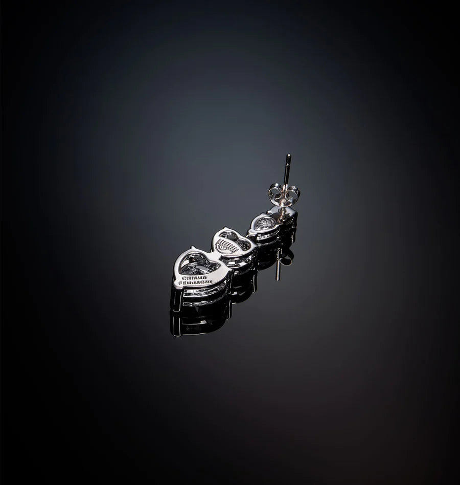 J19auv27 Earrings 3whiteheart.3 900x