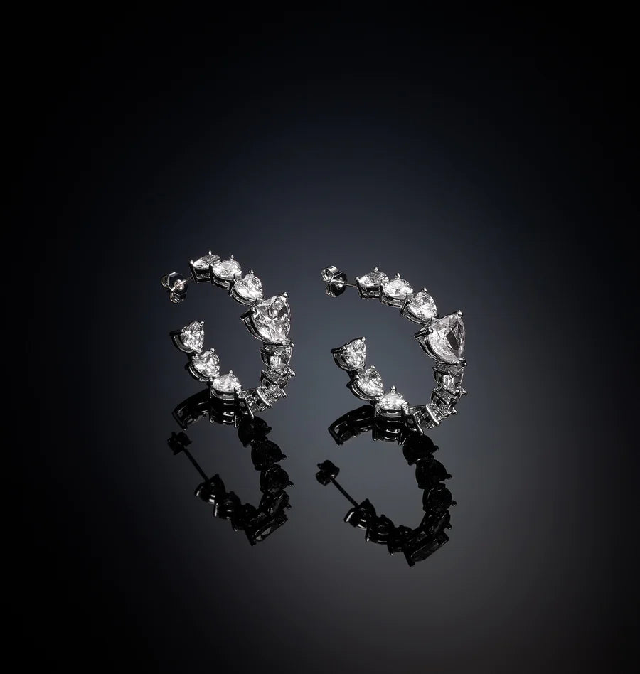 J19auv28 Earrings Hoopwhiteheart.1 900x