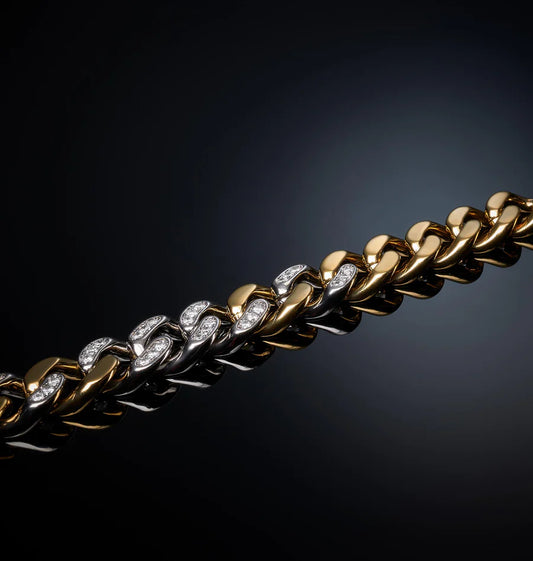 J19auw03 Necklace Ygbigchainwhitecrystal.3 900x