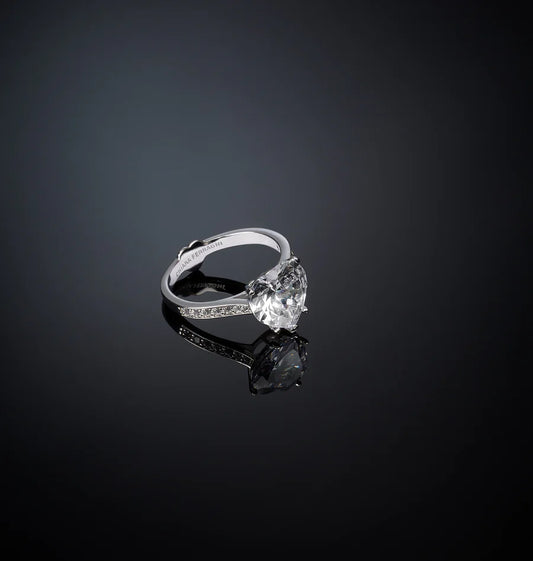 J19avf01 Ring Heart White.4 Fe39616f 3b81 486e 9c4a 085e605e38ff 900x