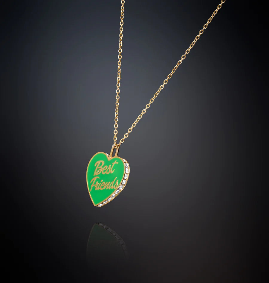 J19avi02 Loveparade Green.3 900x