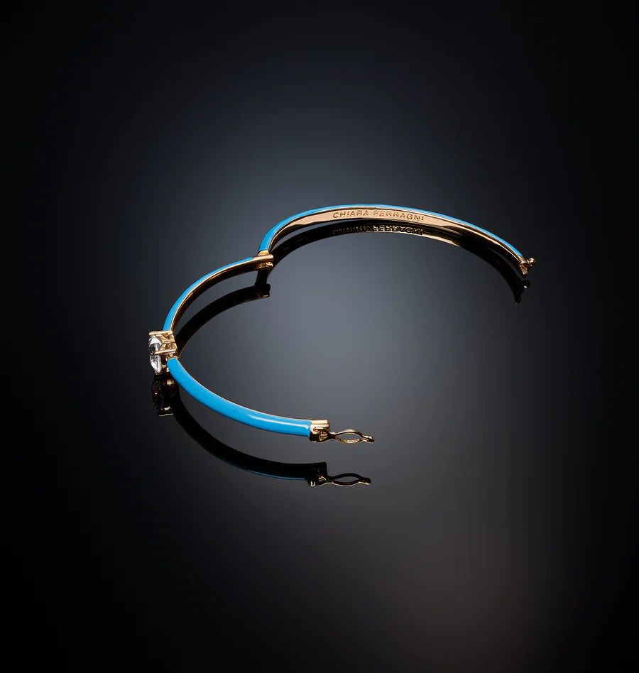 J19avi29 Bangle Love Lightblue.4 Dfb0b562 B546 4562 Ae94 Fb204a9950ad 900x