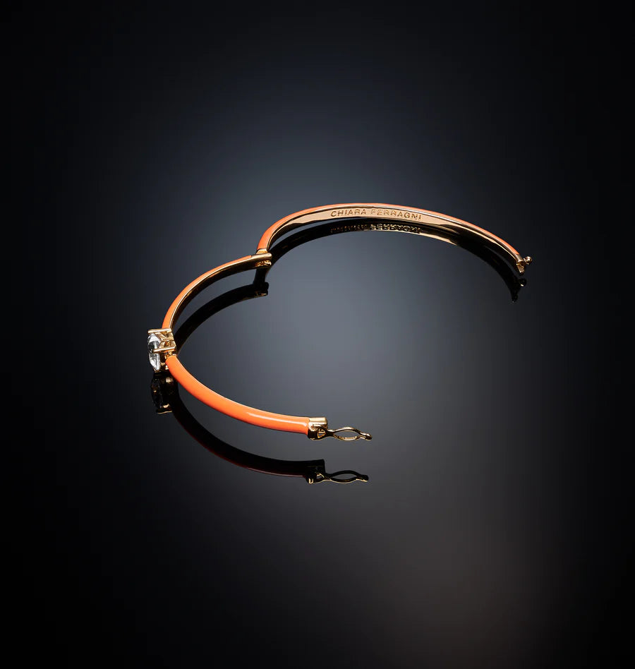 J19avi30 Bangle Love Orange.4 Ef127370 56a3 4e3a 89c0 903880d729c6 900x