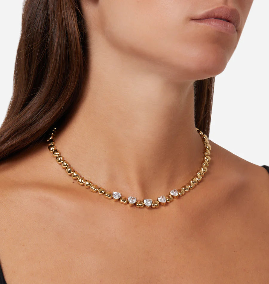 J19avt01 Cuoricino Necklace Gold.2 900x