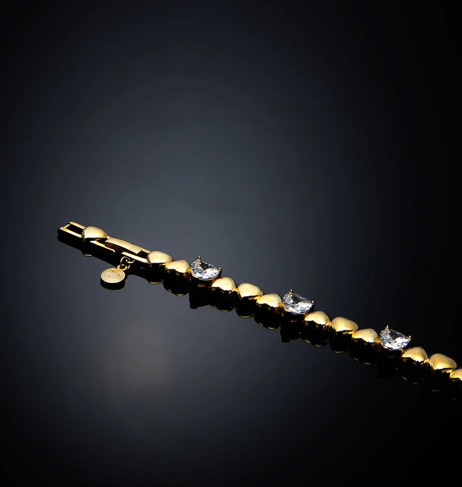 J19avt09 Cuoricino Bracelet Gold.3 900x