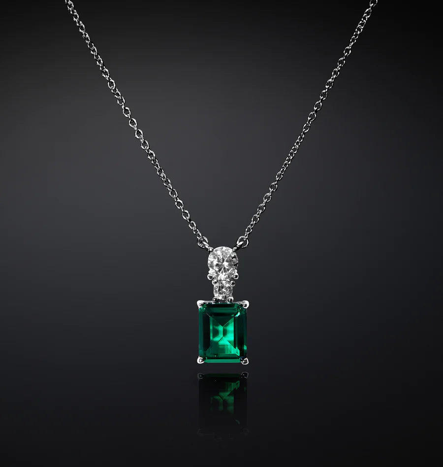 J19awj03 Emerald Necklace Silver.1 900x