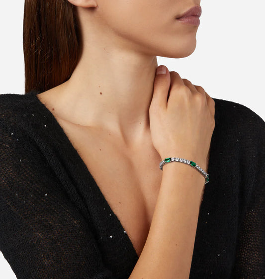 J19awj04 Emerald Bracelet Silver.2 900x