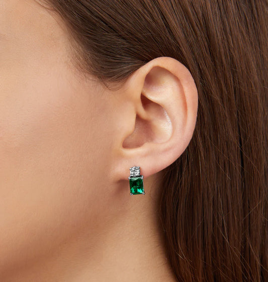 J19awj12 Emerald Earrings Silver.2 900x