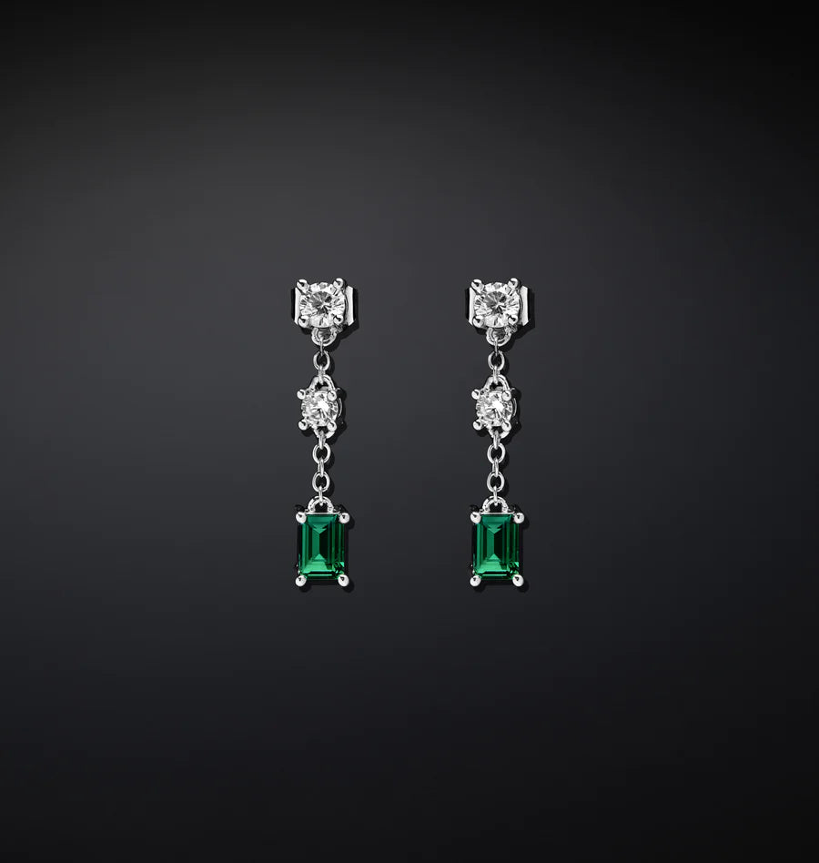 J19awj18 Emerald Earrings.1 900x