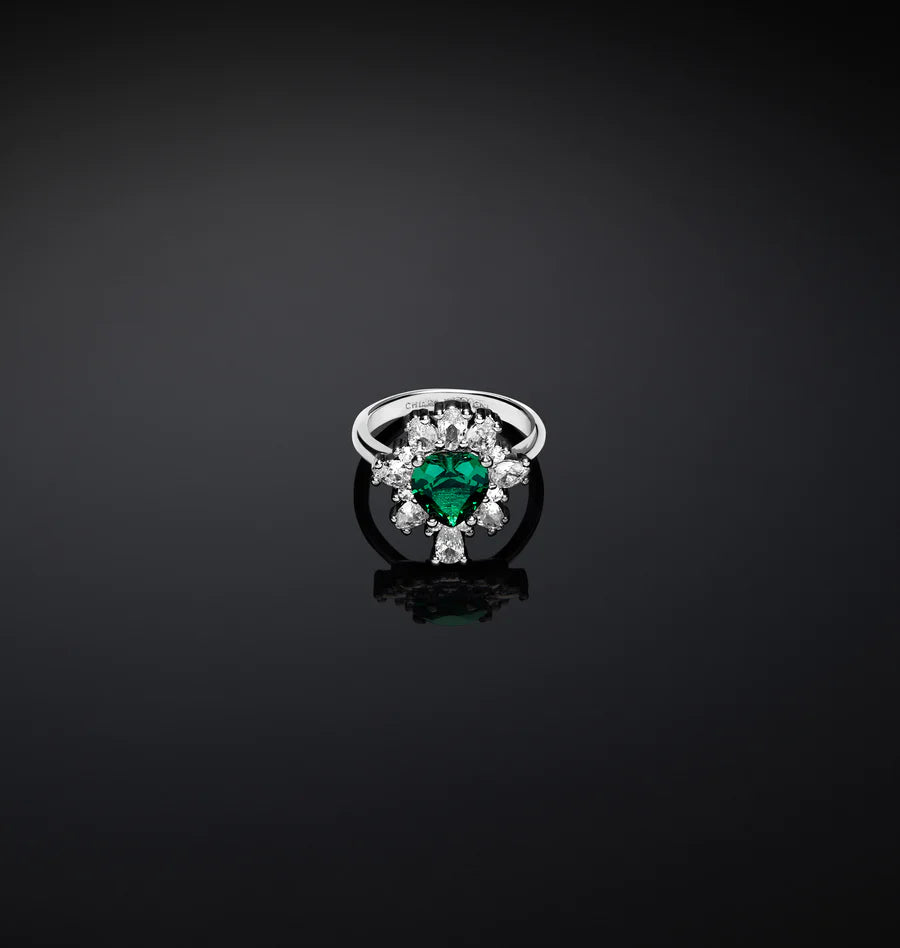 J19awj21 Emerald Ring.4 900x