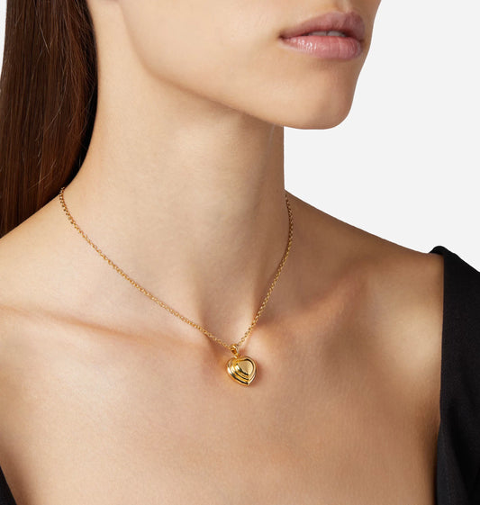 J19axp02 Bold Collana Gold.2 3000x