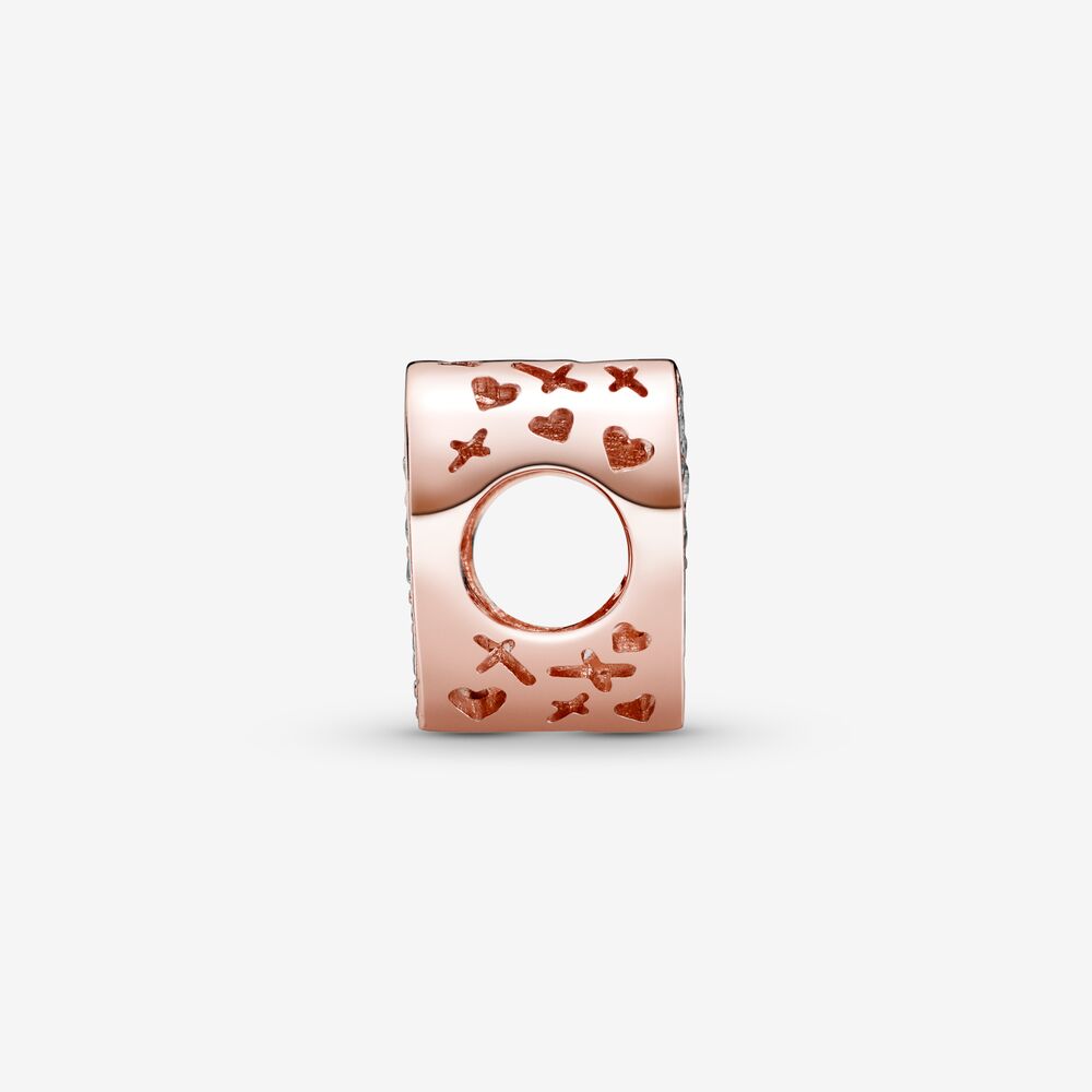 Pandora Sparkling Heart Charm 788692C01