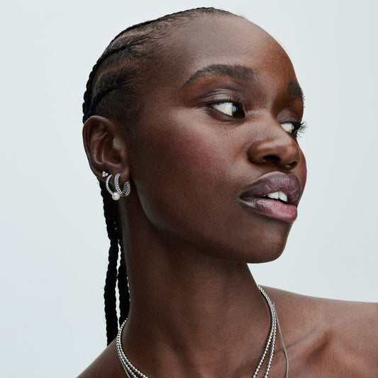 Q124 B Pdp Model Styled 09 V2 1x1 Rgb