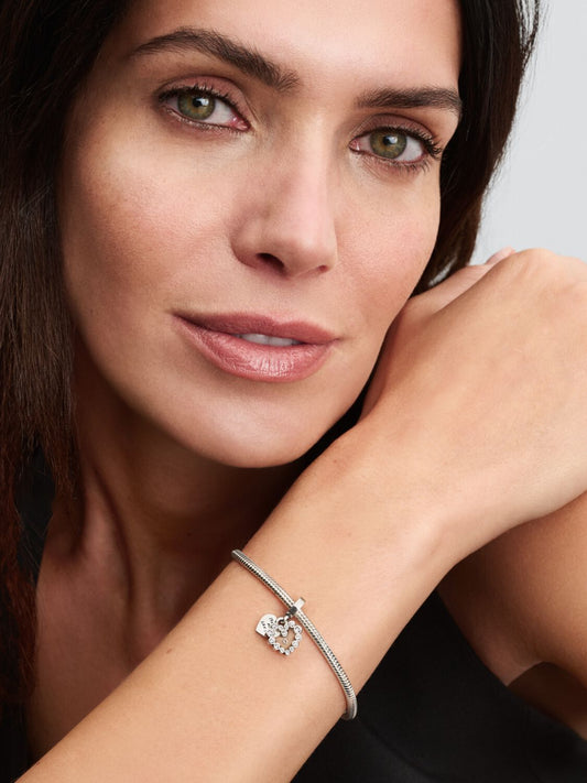 Q225 C Pdp Model Single 35 1x1 Rgb