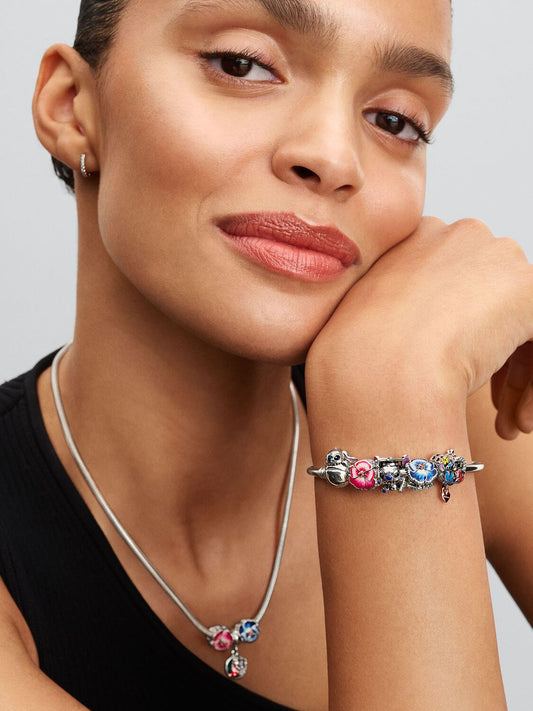 Q225 C Pdp Model Styled 19 1x1 Rgb