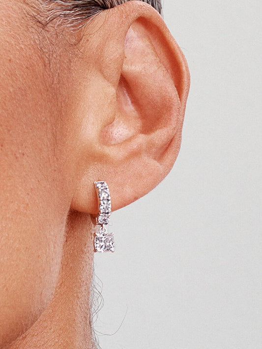 Q424 G Pdp Model Single 29 1x1 Rgb Earring