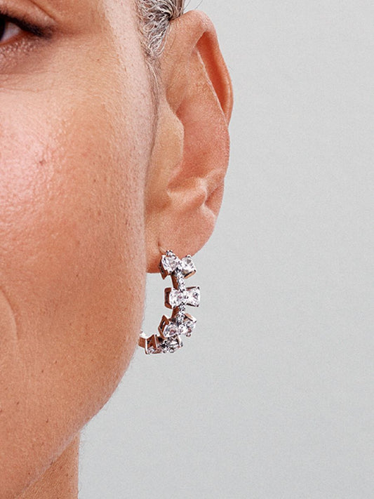 Q424 G Pdp Model Single 30 1x1 Rgb Earring