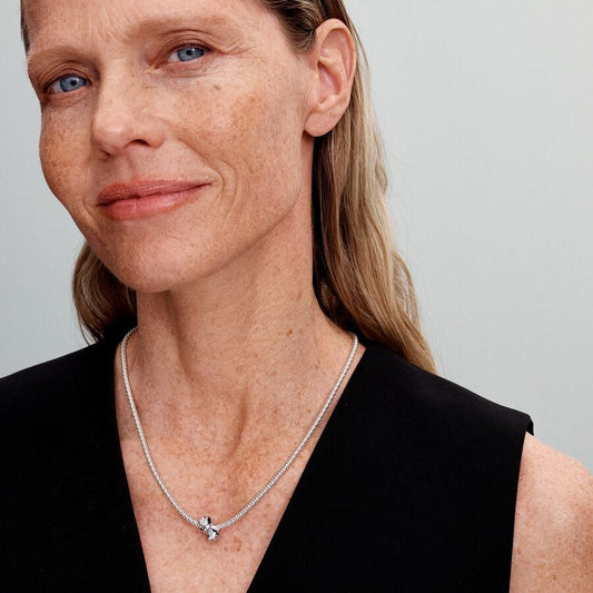 Q424 G Pdp Model Single 70 1x1 Rgb