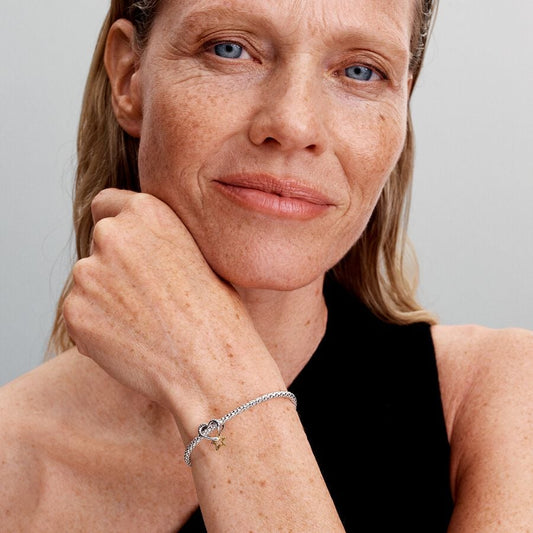 Q424 G Pdp Model Single 82 1x1 Rgb