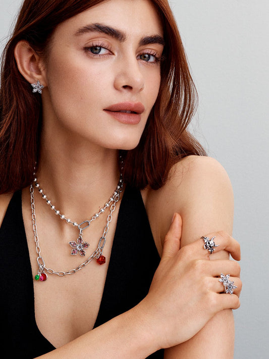 Q424 G Pdp Model Styled 10 1x1 Rgb