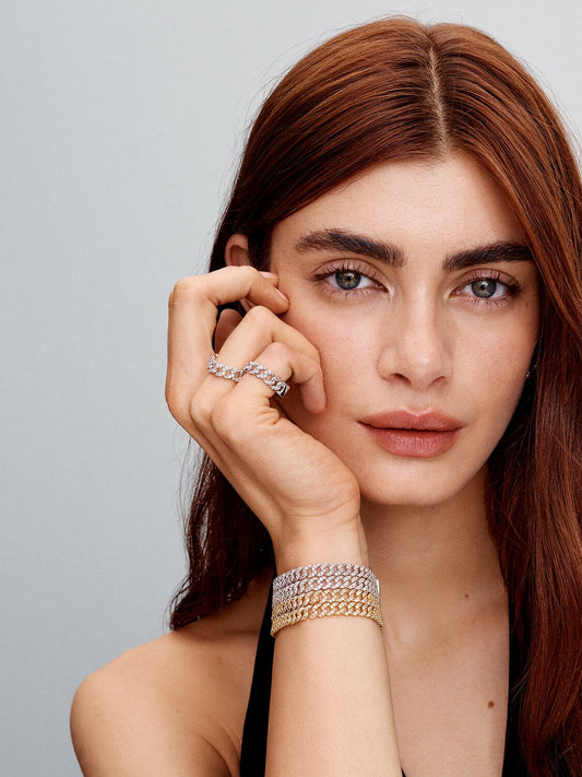 Q424 G Pdp Model Styled 12 1x1 Rgb