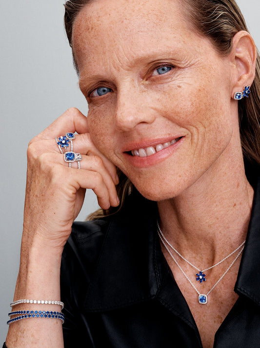 Q424 G Pdp Model Styled 25 1x1 Rgb