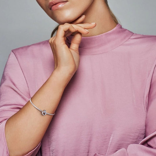 Charm Pandora con Logo e O Coronata 799036C00