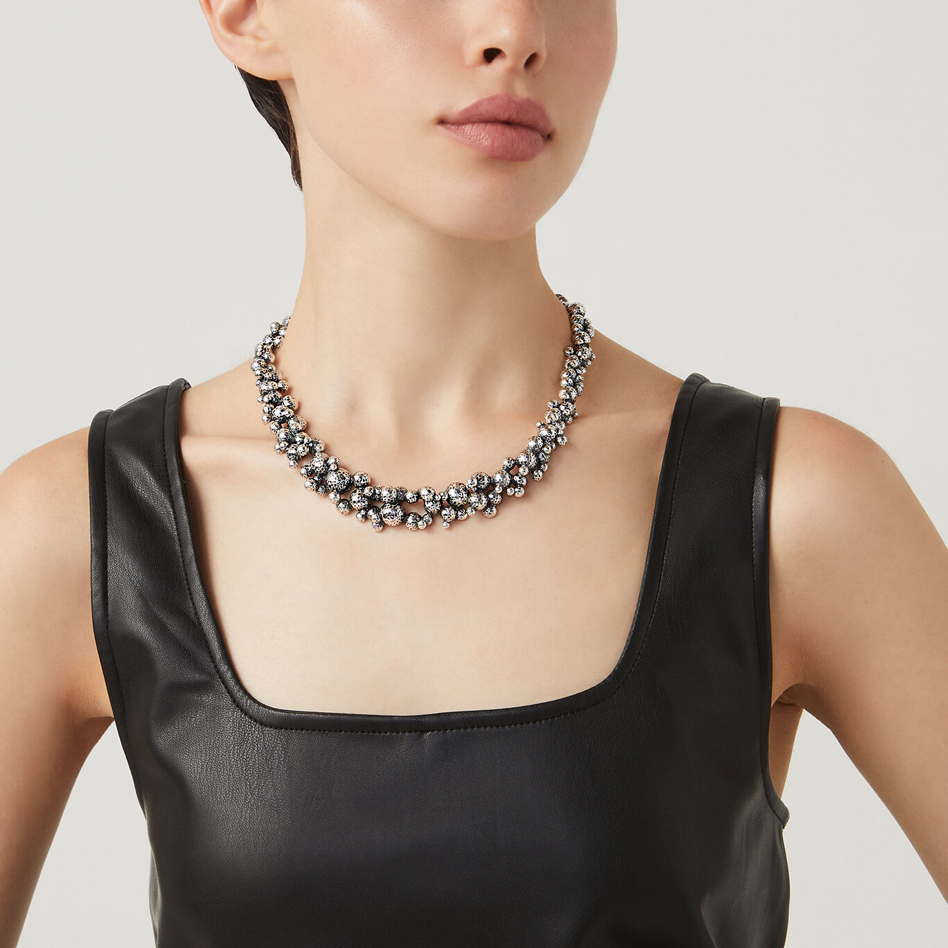 011572m01000 B 02.jpg