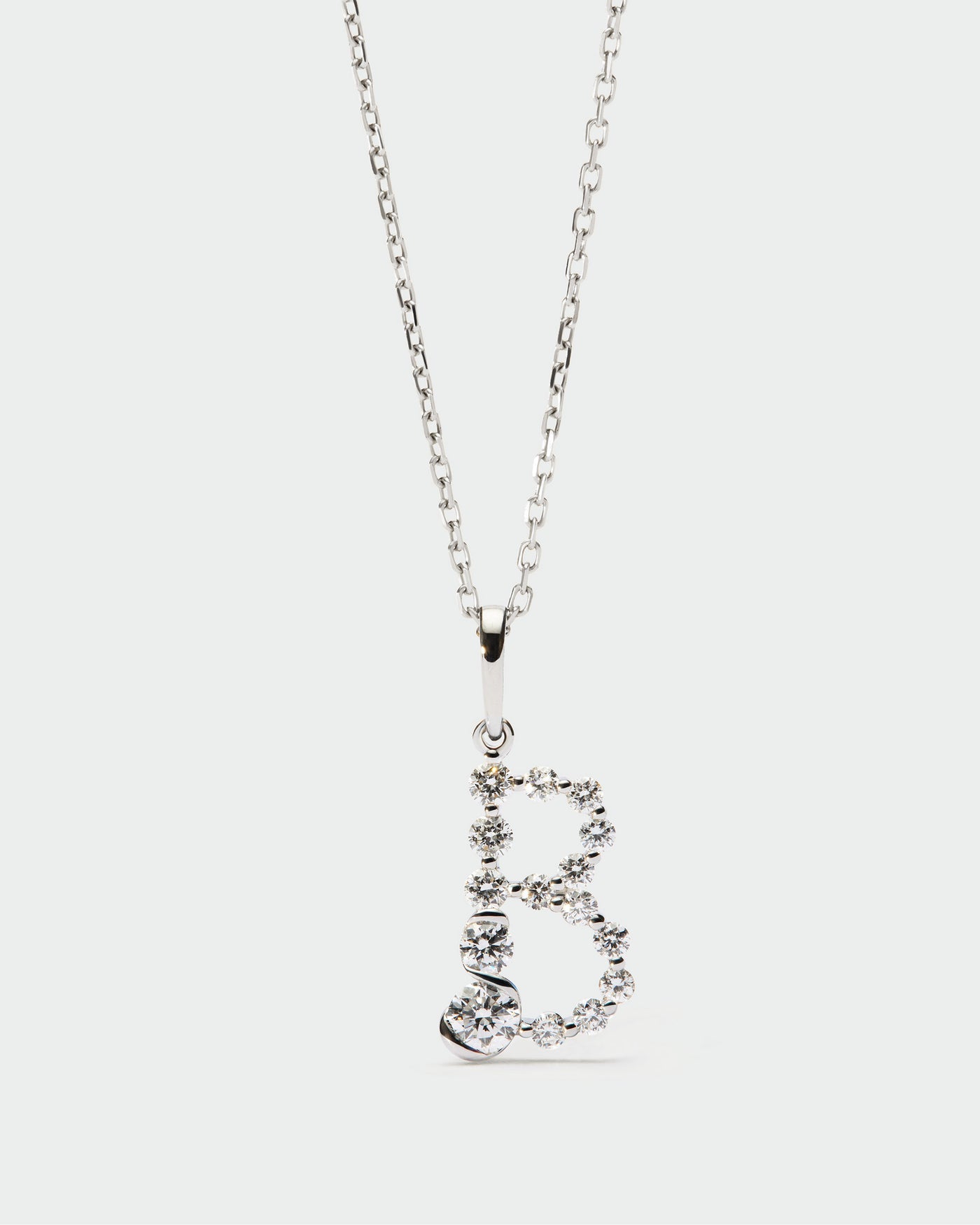Pendente PD PAOLA Pendente con iniziale B en in diamanti e oro bianco PE06-150-U